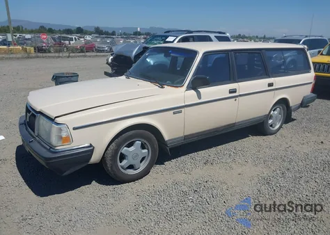 1989 Volvo 245 Dl/Gl z USA, uszkodzony, nr VIN YV1AX8853K1842918